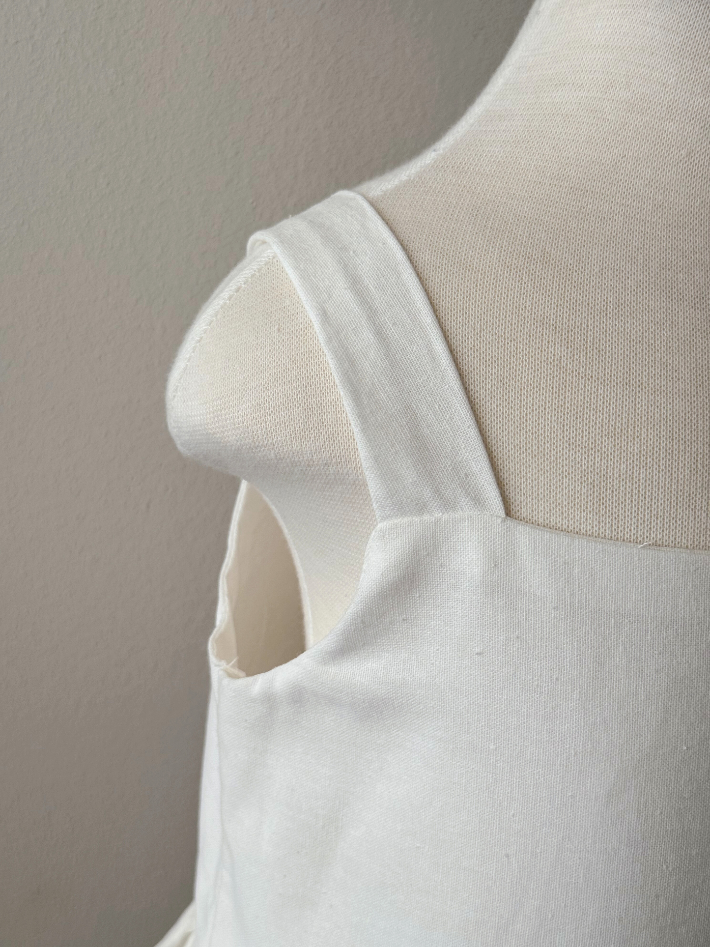 Leia Linen Top in White