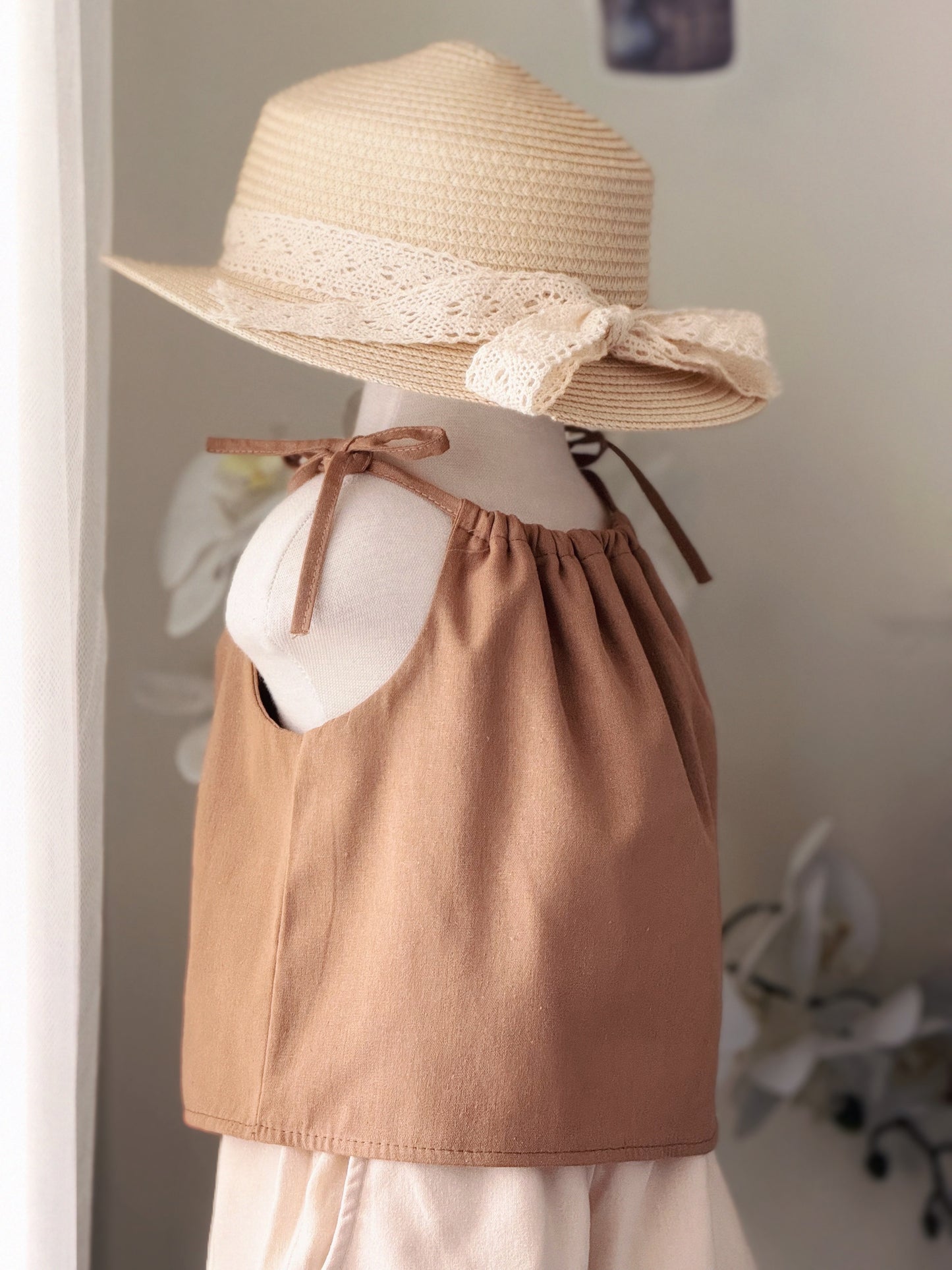 Ericka Linen Top in Mocha