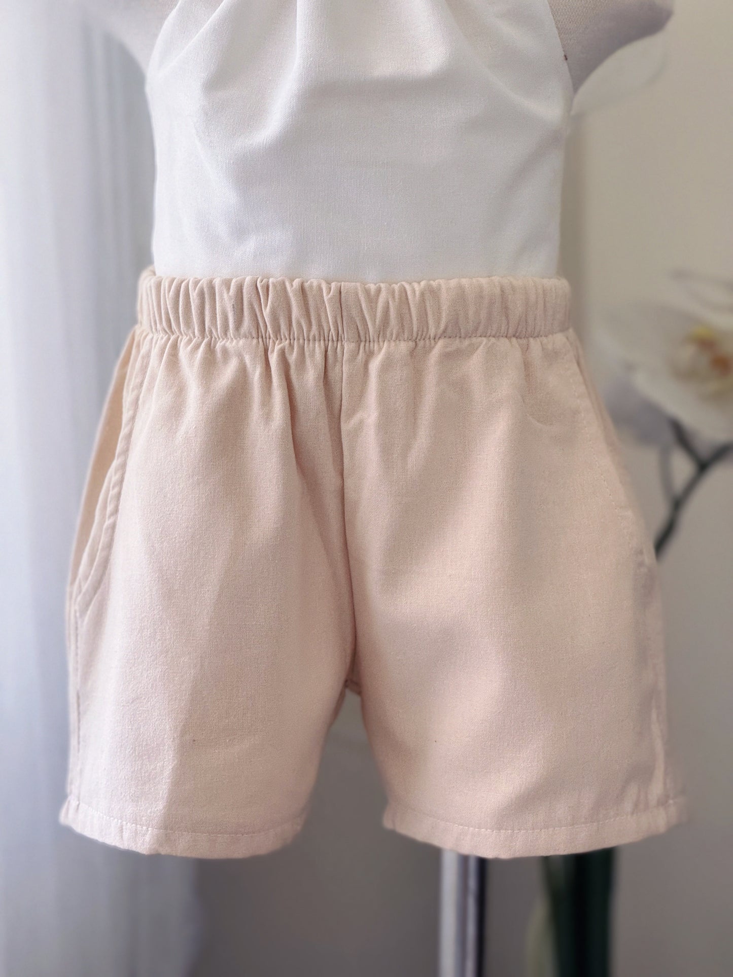 Ericka Linen Shorts in Cream