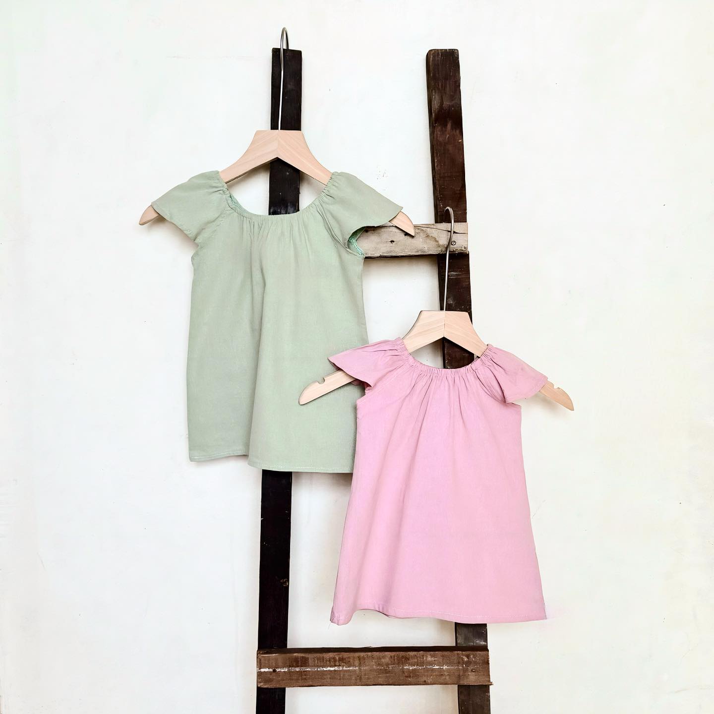 Ana Linen Top in Sage