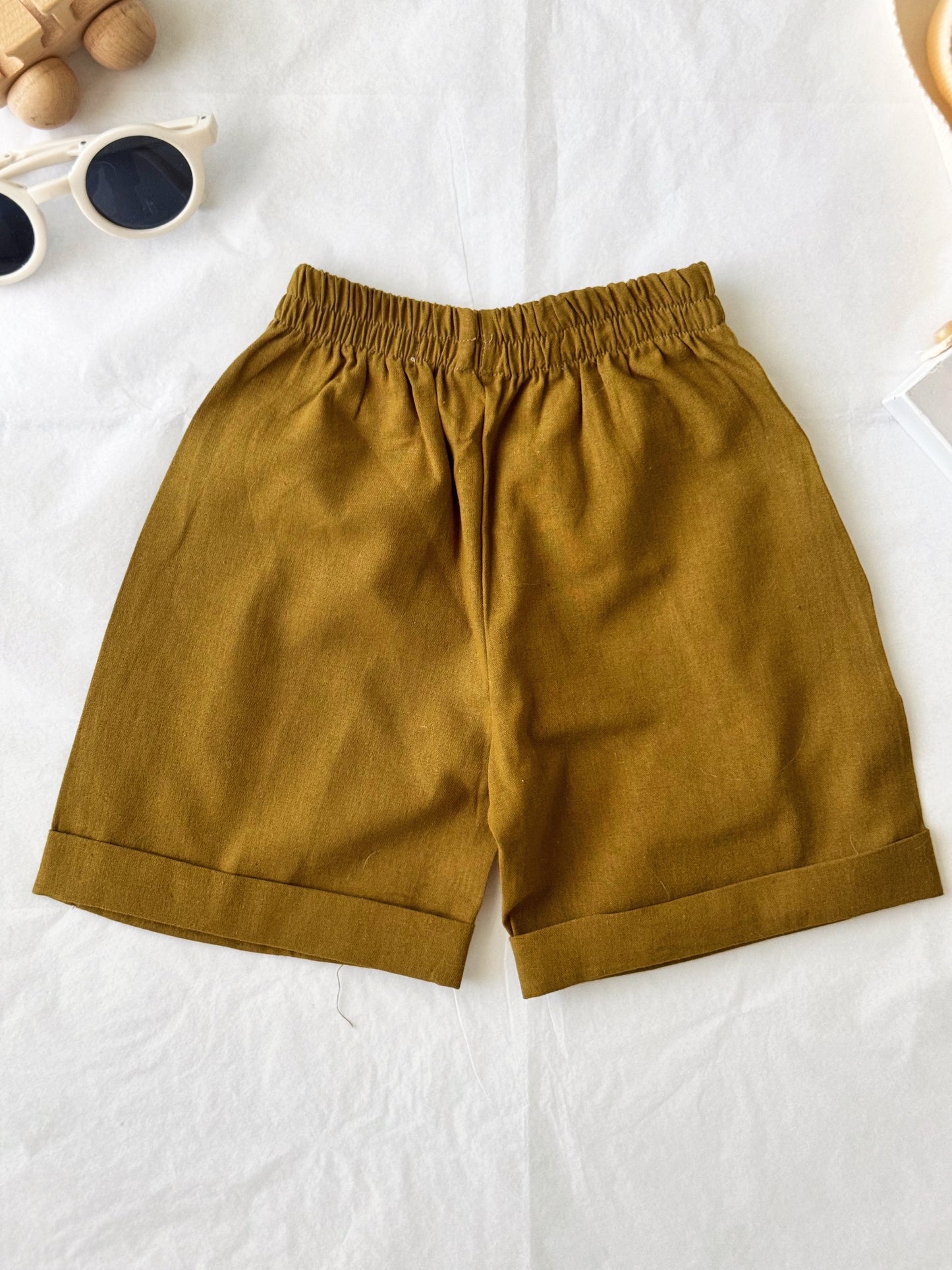 John Linen Shorts in Olive Green