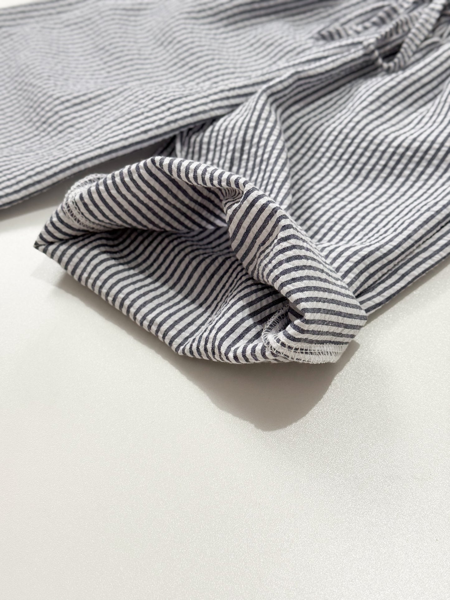 Taylor Seer Sucker Pants in Grey