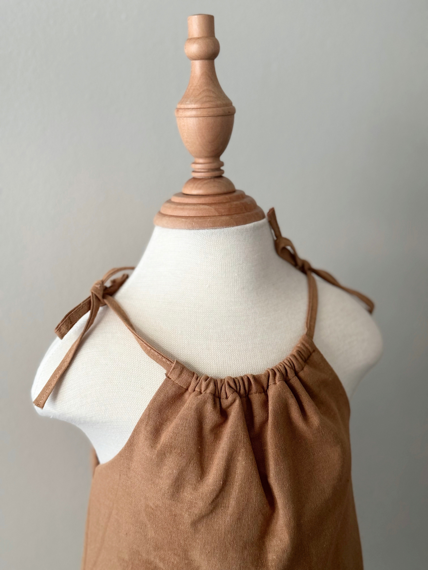 Ericka Linen Set in Mocha